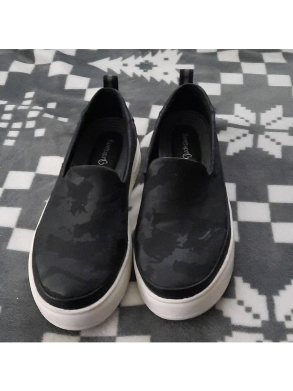 Baretraps Nevin Black Faux Leather Camo Platform Sneaker Slip On Loafer Size 8.5